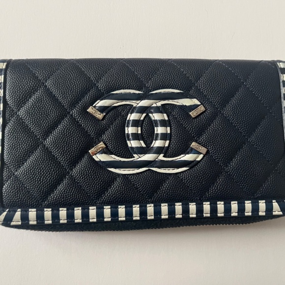 COPY - Chanel leather wallet very good condition - Picture 3 of 5